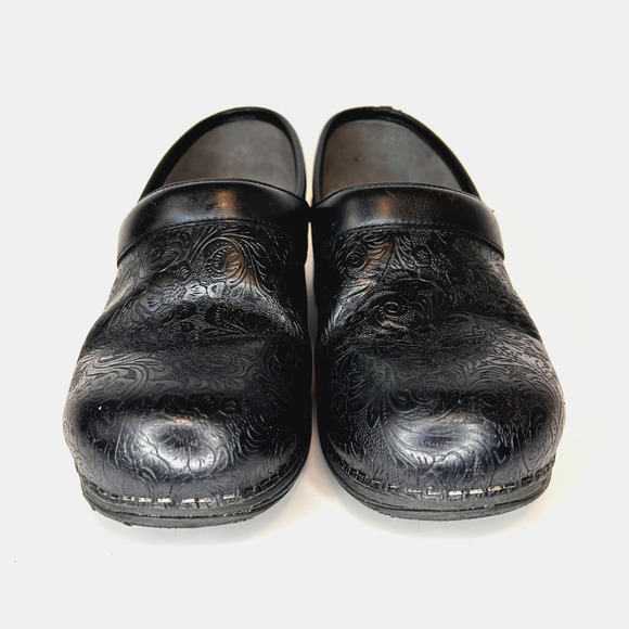 Dansko LT Nursing Clogs Womens 38 Black Floral Tooled Comfort Slip On Elevated - Picture 2 of 9